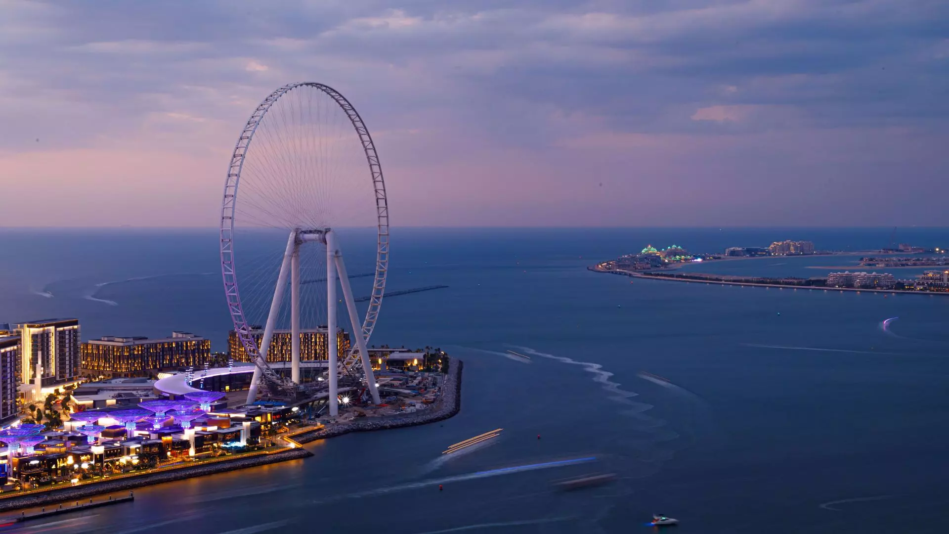 AIN Dubai tickets to book online - World's largest observation wheel at sunset